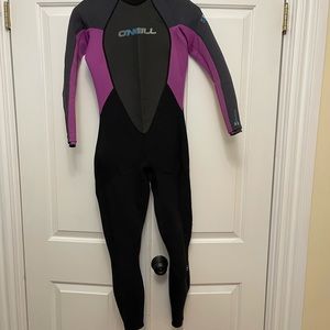 Full body O’Neill wetsuit